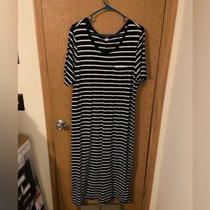 Old Navy Maxi dress- XL